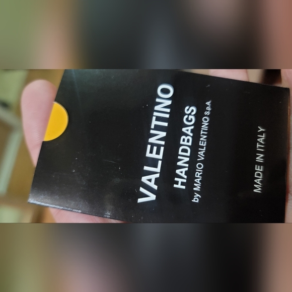 Beautiful  Valentino Spa Soft Leather Crossbody Made in Italy, with dust bag-NWT - Picture 8 of 10